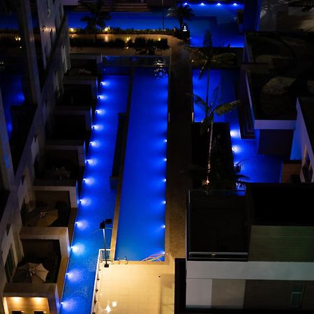 Jade Hotel Brasilia Candangolandia Екстер'єр фото The pool at the W Hotel in Miami Beach