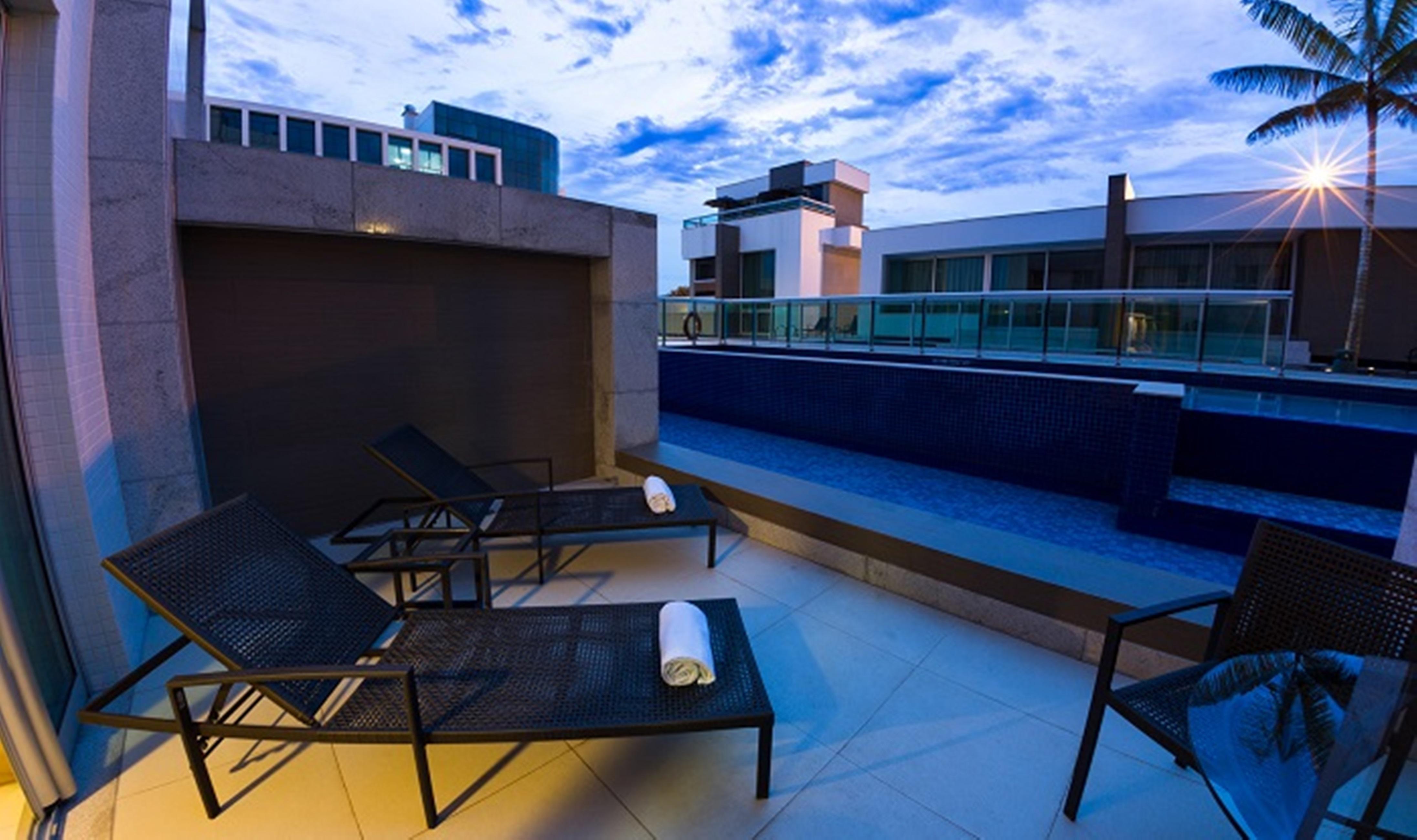 Jade Hotel Brasilia Candangolandia Екстер'єр фото Rooftop pool at the hotel
