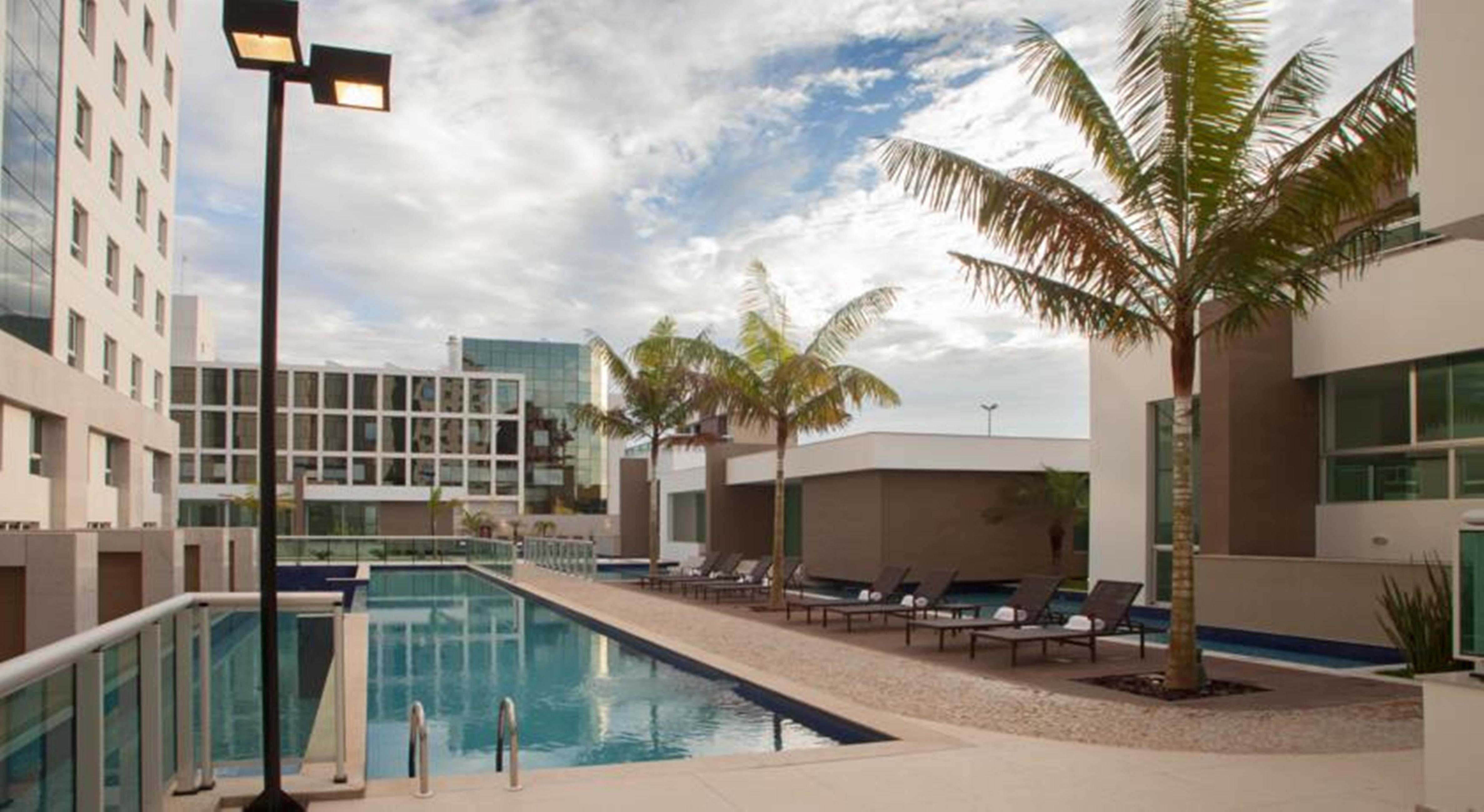 Jade Hotel Brasilia Candangolandia Екстер'єр фото The pool at the Hotel Indigo Scottsdale