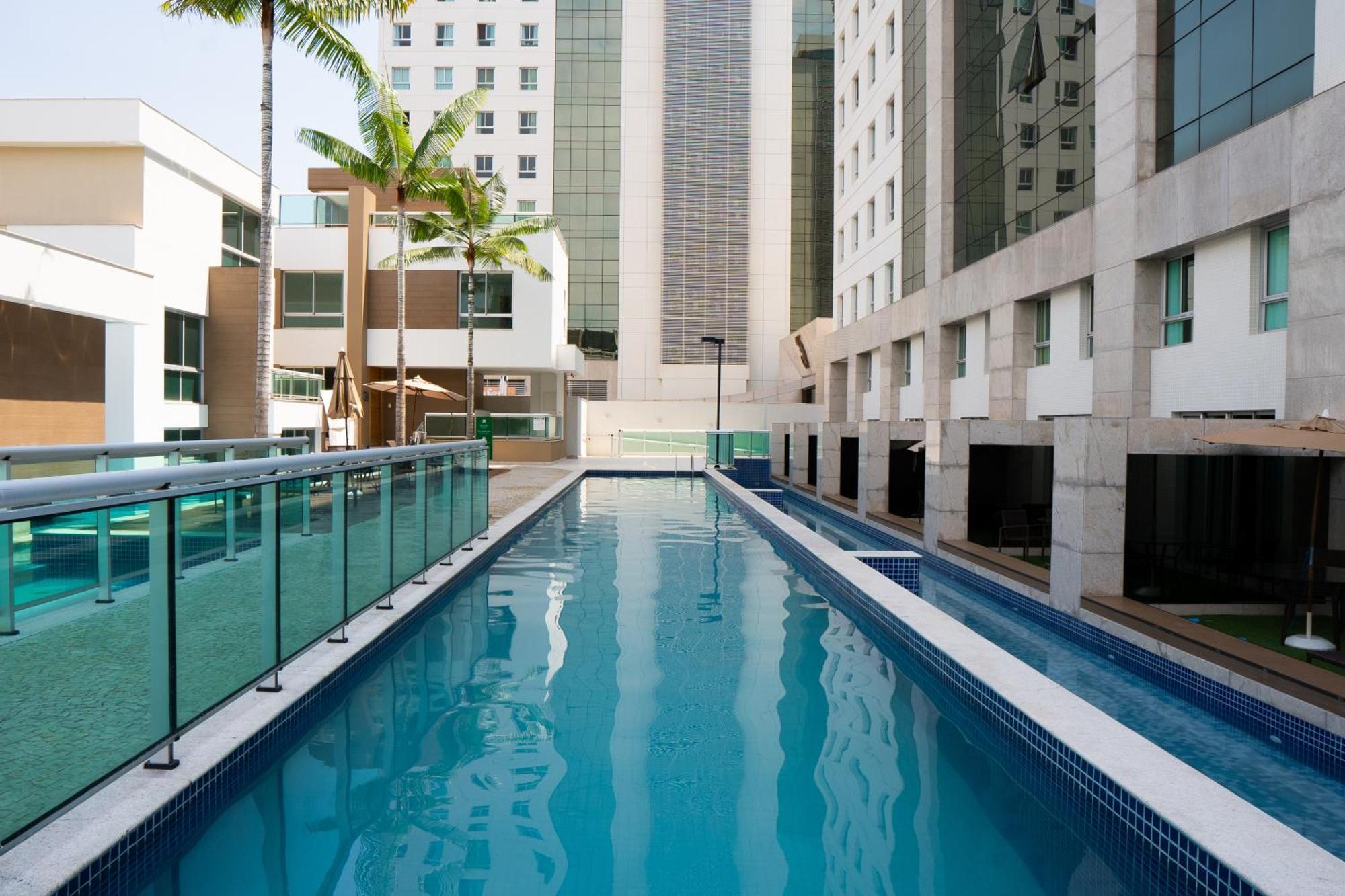 Jade Hotel Brasilia Candangolandia Екстер'єр фото The pool at the complex