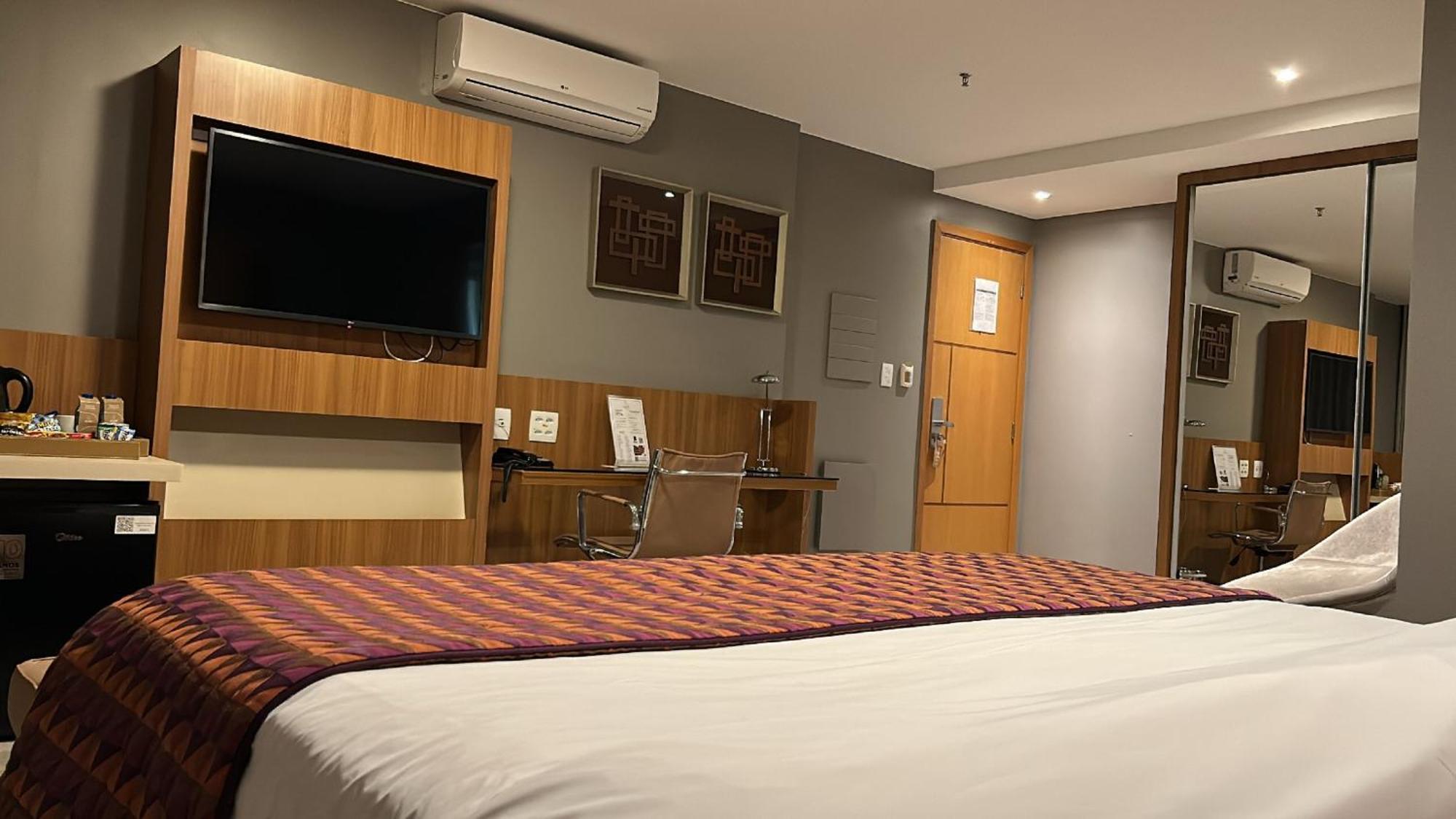 Jade Hotel Brasilia Candangolandia Екстер'єр фото A room at the hotel
